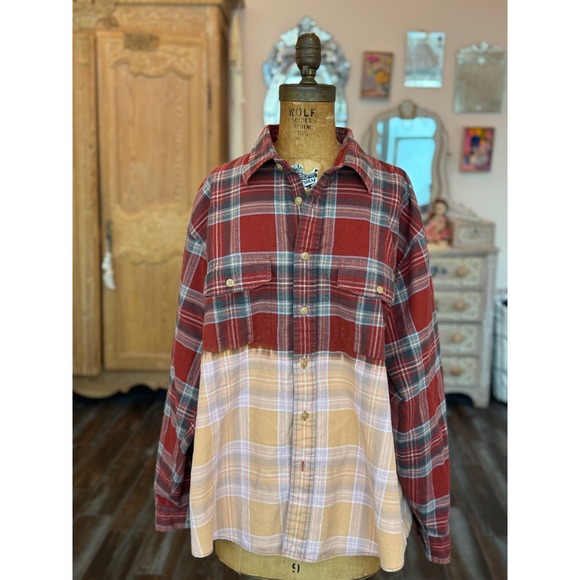 Upcycled/Reworked Flannel Shirt| "The Devil's Weed" Vintage Patchwork| XL - Picture 5 of 6